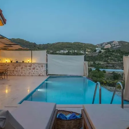 Elisam Villa *